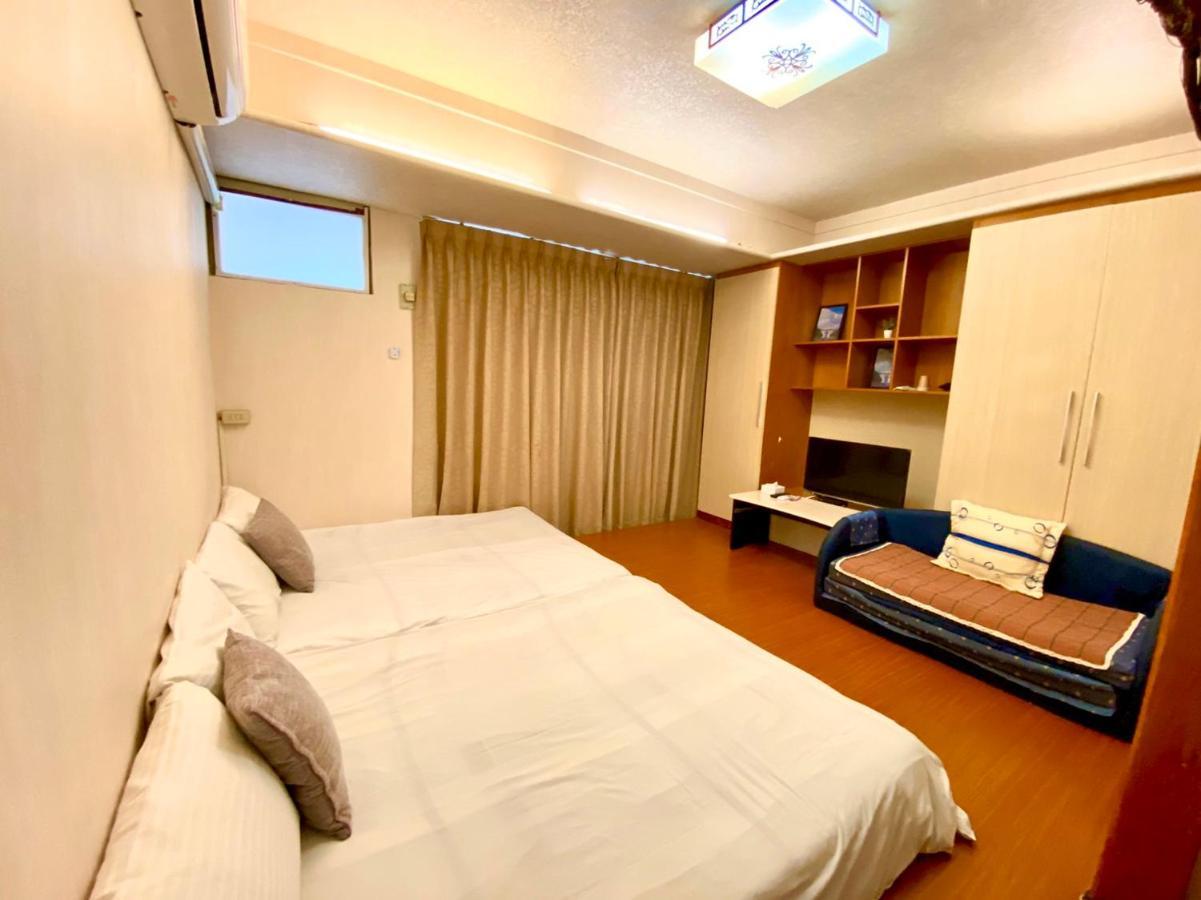 Fengjia Pig'S House Apartment Taichung Luaran gambar
