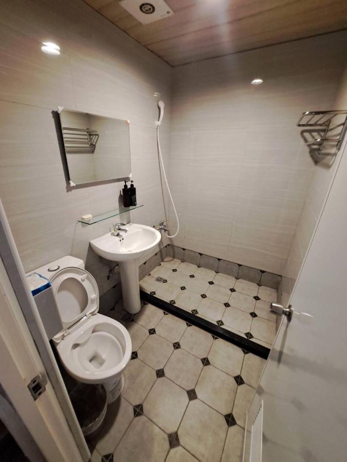 Fengjia Pig'S House Apartment Taichung Luaran gambar